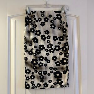 Sans Souci Pencil Skirt.  Size Small.  NWT.